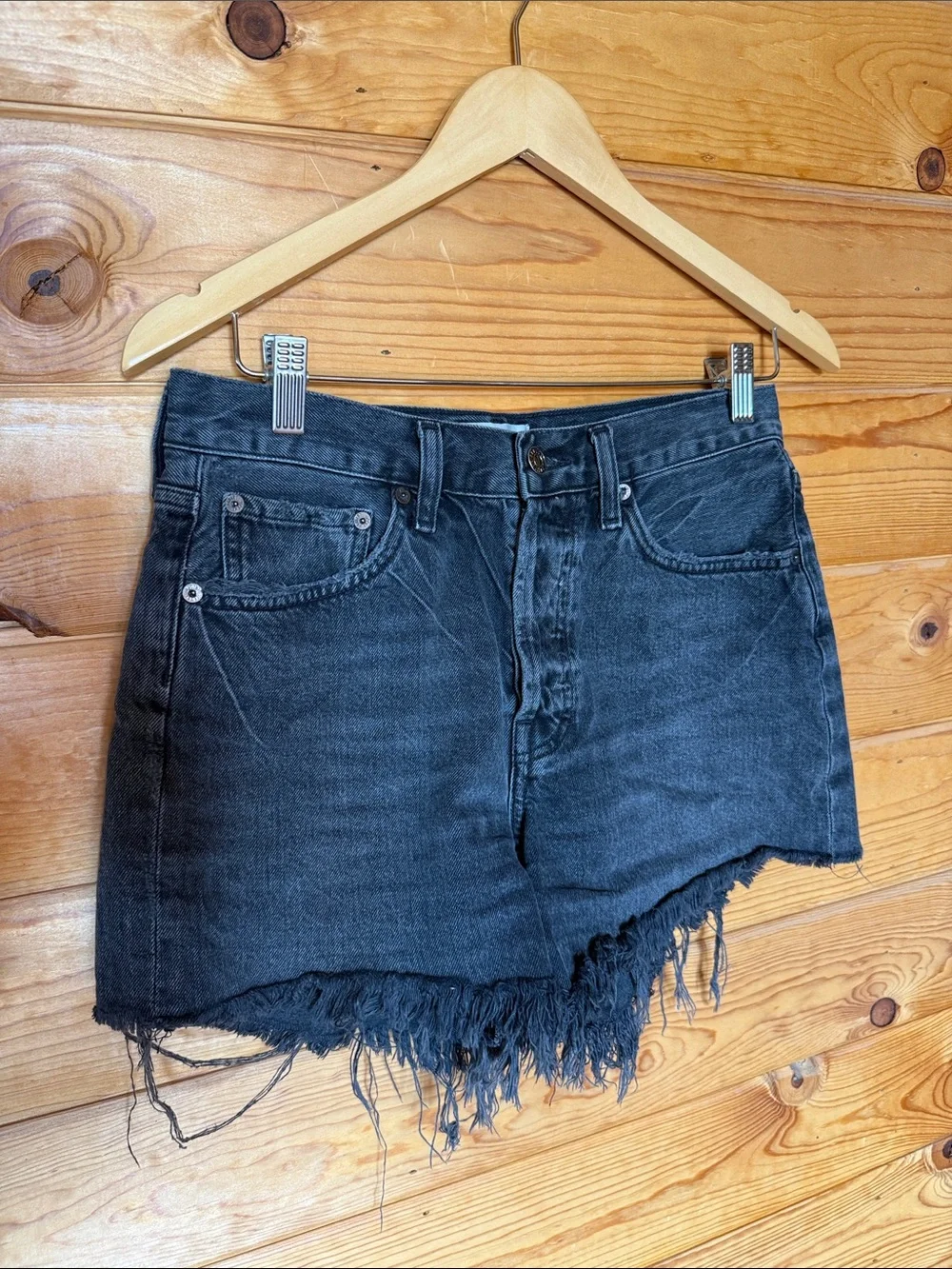 AGOLDE Parker long High-Rise Black Frayed Jean Shorts in chromatic size 25